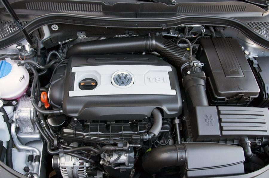  Volkswagen Passat CC 2013 года  (фото 35 из 87)